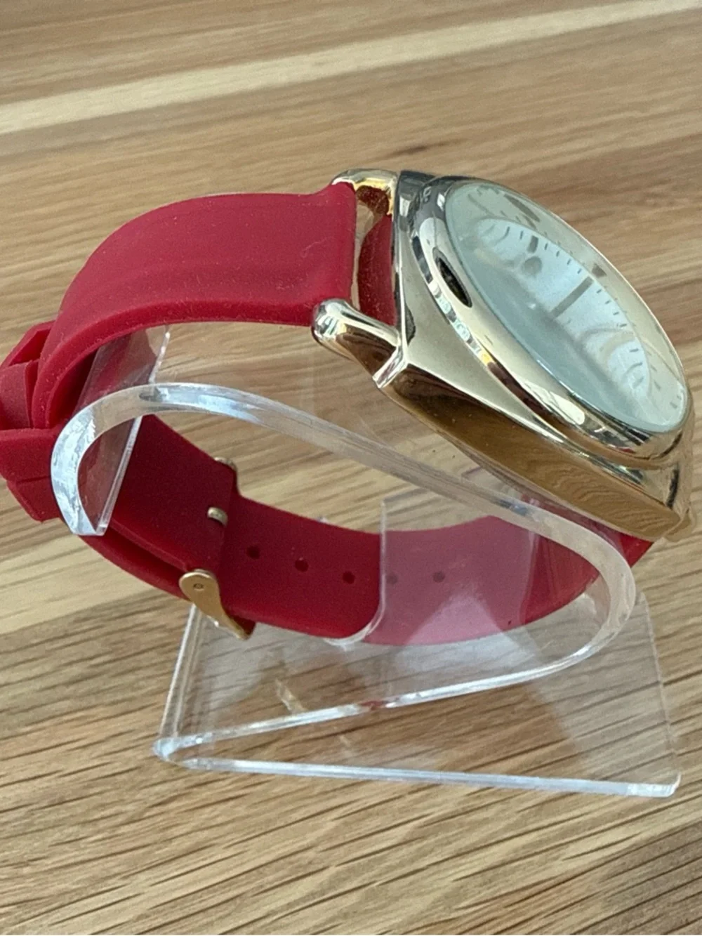 Gossip Big Chunky Gold Case Red Jelly Strap Quartz Watch, New Battery, Runs Well